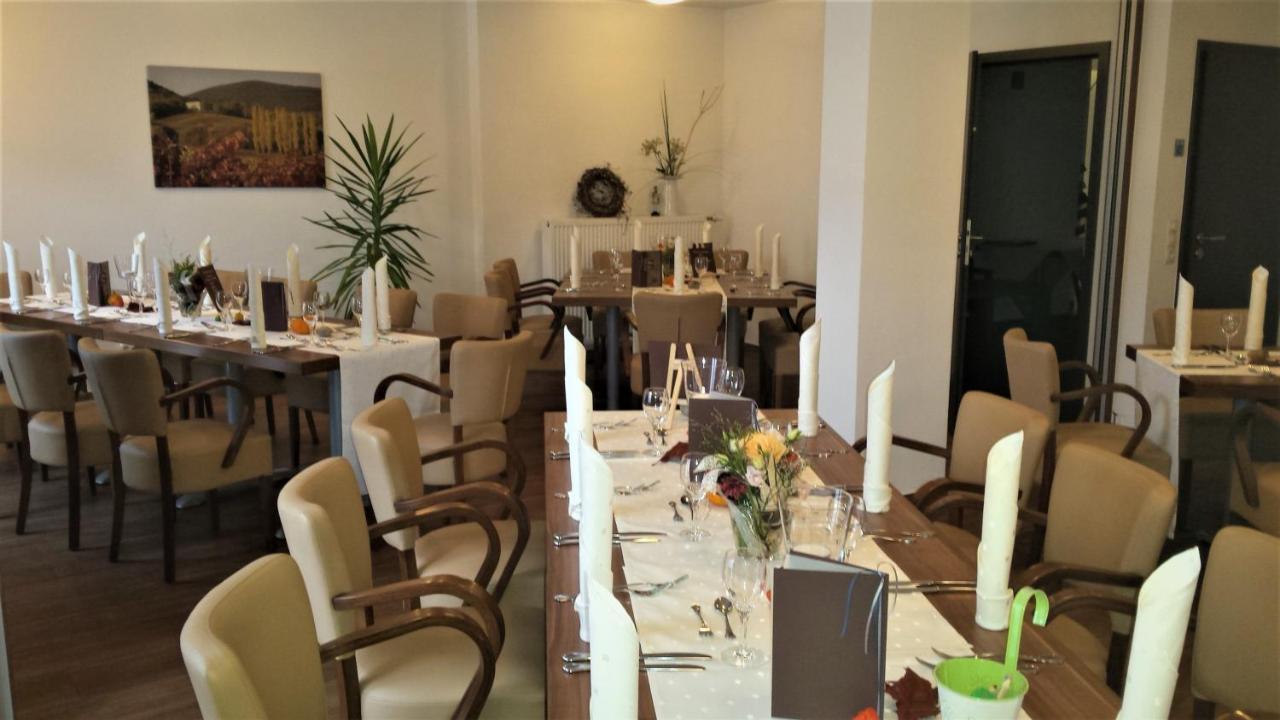 Hotel-Restaurant Pfaelzer Hof Edenkoben Kültér fotó