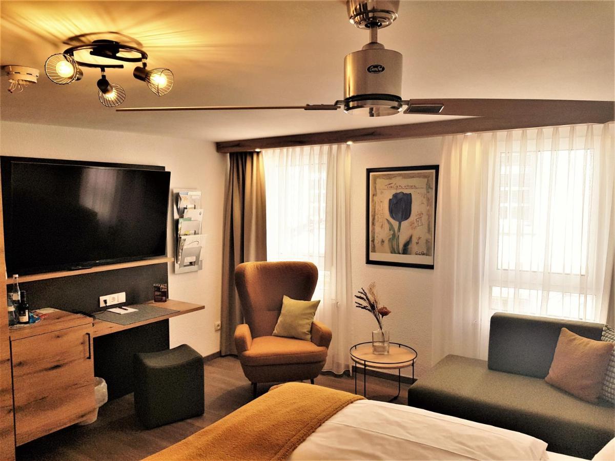 Hotel-Restaurant Pfaelzer Hof Edenkoben Kültér fotó