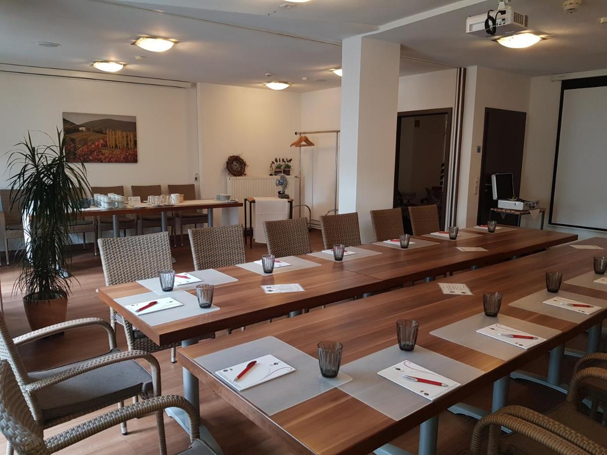 Hotel-Restaurant Pfaelzer Hof Edenkoben Kültér fotó