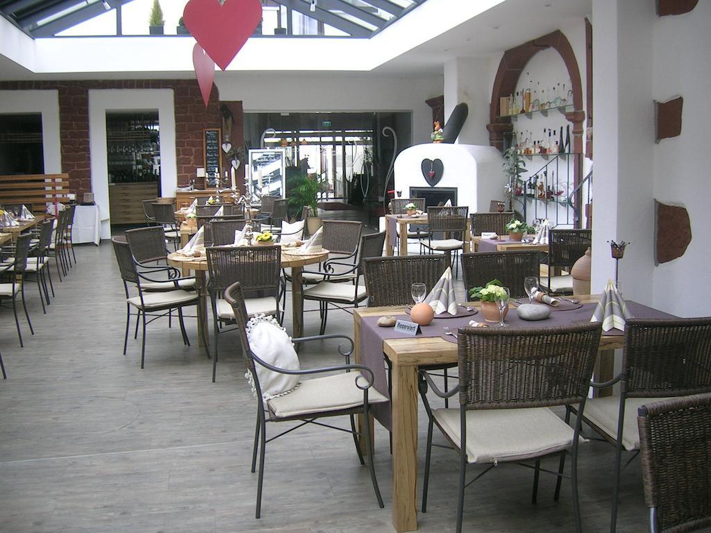 Hotel-Restaurant Pfaelzer Hof Edenkoben Kültér fotó