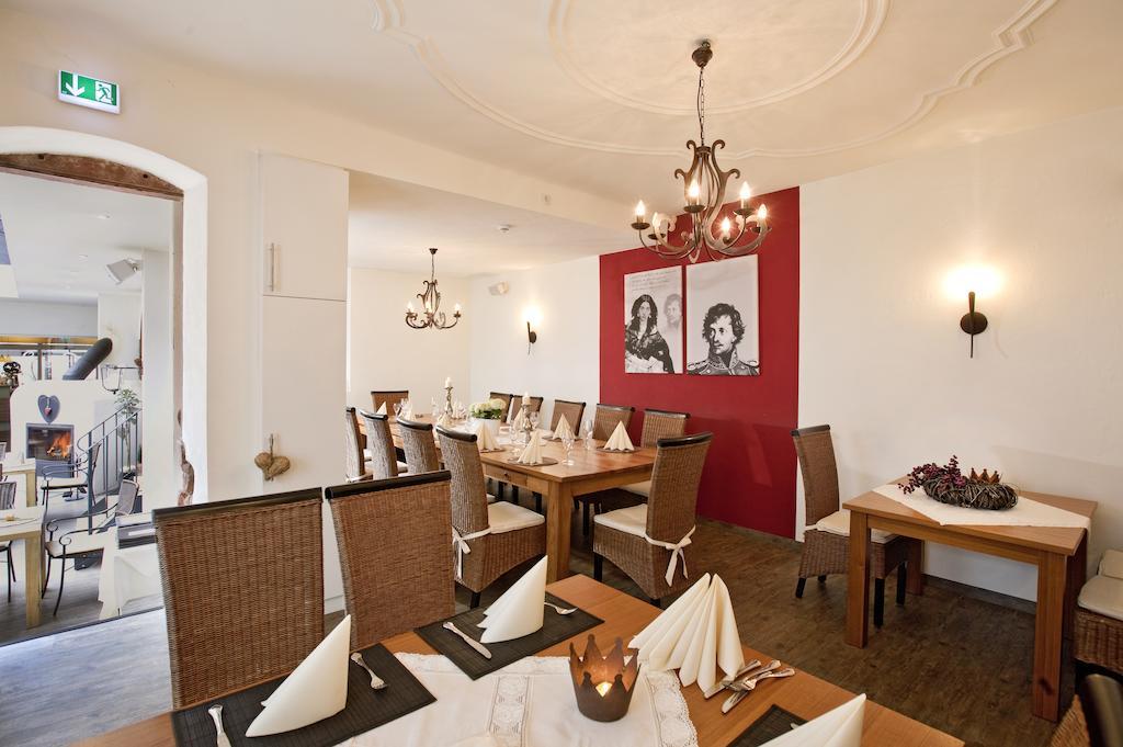 Hotel-Restaurant Pfaelzer Hof Edenkoben Kültér fotó