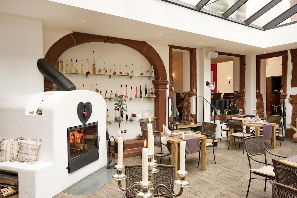 Hotel-Restaurant Pfaelzer Hof Edenkoben Kültér fotó